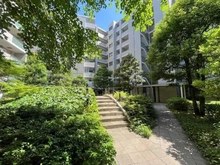 【東京都/府中市住吉町】プラウド府中中河原 敷地内