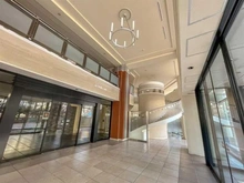 【神奈川県/横浜市西区西平沼町】ヨコハマタワーリングスクエア ロビー：theEast棟