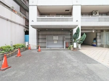 【神奈川県/横浜市中区山下町】リブゼ横浜山下公園 敷地内