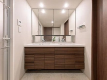 【神奈川県/横浜市磯子区汐見台】クレストレジデンス横浜SKY VIEW SHIOMIDAI 洗面所