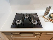 【神奈川県/横浜市保土ケ谷区釜台町】ルネ上星川 キッチン：三口コンロ