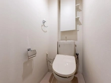 【神奈川県/川崎市川崎区中瀬】フォレシアム コンフォートタワー トイレ：上部棚付き/温水洗浄保温便座