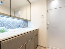 【神奈川県/横浜市西区桜木町】フェルモ横浜桜木町 洗面所