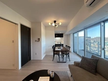 【神奈川県/横浜市神奈川区新子安】アリュール横濱新子安 リビング・ダイニング