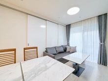 【神奈川県/横浜市西区北幸】シティハウス横浜 リビング・ダイニング：床暖房付き/天井高2,450mm