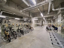 【神奈川県/横浜市西区北幸】シティハウス横浜 駐輪場：建物内（4階部分）ラック式
