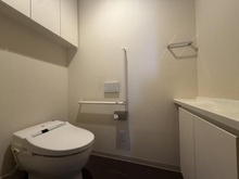 【神奈川県/横浜市神奈川区大野町】横浜ポートサイドプレイス　タワーレジデンス トイレ