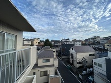 【神奈川県/横浜市西区西戸部町】ホーユウパレス野毛山公園 眺望：南東側
横浜の街並みを見下ろす眺望