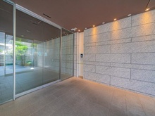 【東京都/渋谷区富ヶ谷】フォルム代々木公園リベディア エントランス