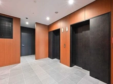 【神奈川県/横浜市西区花咲町】横浜MIDベースタワーレジデンス 共用部：エレベーターホール