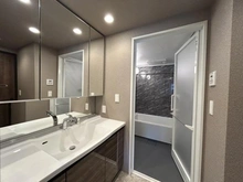 【神奈川県/横浜市中区池袋】レーベン横浜山手 ONE WARD COURT 洗面所