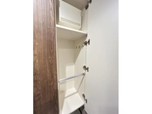 【神奈川県/横浜市中区池袋】レーベン横浜山手 ONE WARD COURT 収納：玄関横下足入れ