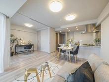 【神奈川県/横浜市西区東ケ丘】ヴェレーナグラン横浜野毛山公園 リビング・ダイニング：(奥)洋室