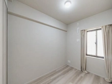 【神奈川県/横浜市西区東ケ丘】ヴェレーナグラン横浜野毛山公園 サービスルーム（納戸）：約4.0帖