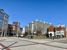 【神奈川県/横浜市都筑区高山】タンタタウン 9番街 都筑ふれあいの丘駅　駅前バスロータリー（現地より約320m）