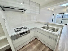 【神奈川県/横浜市西区浜松町】アール・ケープラザ横浜西 キッチン