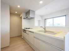 【神奈川県/横浜市中区野毛町】カスタリア桜木町 キッチン