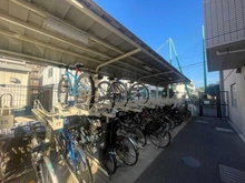 【神奈川県/横浜市西区岡野】プラウド横浜岡野公園 駐輪場