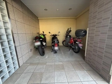 【神奈川県/横浜市緑区長津田】ライフレビュー長津田ヒルズ バイク置場
