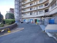 【神奈川県/藤沢市亀井野】六会駅前高層住宅 アプローチ