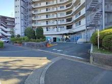 【神奈川県/藤沢市亀井野】六会駅前高層住宅 アプローチ