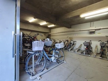 【神奈川県/藤沢市亀井野】六会駅前高層住宅 駐輪場