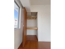 【神奈川県/平塚市紅谷町】セレストタワー湘南平塚 収納：物入