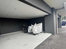 【神奈川県/藤沢市川名】プラウド湘南藤沢ガーデン バイク置き場