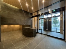 【神奈川県/平塚市宮の前】プレシス平塚 エントランスホール