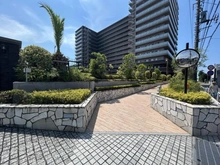 【神奈川県/藤沢市川名】ノブレス湘南藤沢センタースクエア アプローチ