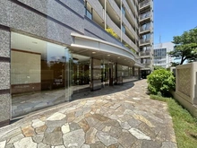 【神奈川県/茅ヶ崎市茅ヶ崎】サーパス茅ヶ崎駅前 エントランス