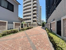 【神奈川県/茅ヶ崎市茅ヶ崎】サーパス茅ヶ崎駅前 アプローチ