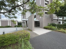【東京都/多摩市諏訪】ブリリア多摩ニュータウン D棟 エントランス