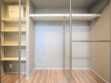 【神奈川県/茅ヶ崎市東海岸南】ヴェレーナグラン茅ヶ崎東海岸 収納：ウォークインクローゼット