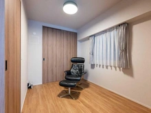 【神奈川県/平塚市龍城ケ丘】グレーシア湘南平塚海岸 洋室：約5.0帖 ※家具・調度品等は販売価格に含まれておりません