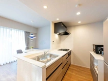 【神奈川県/平塚市龍城ケ丘】グレーシア湘南平塚海岸 キッチン：※家具・調度品等は販売価格に含まれておりません