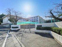 【神奈川県/茅ヶ崎市本宿町】リストレジデンス湘南辻堂 茅ヶ崎市立赤羽根中学校（現地より約1,590m）