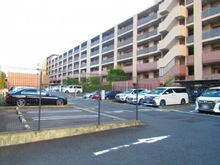 【東京都/練馬区豊玉中】オーベル練馬センティア 駐車場