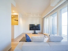 【東京都/板橋区仲宿】プラウド板橋区役所前 LDK：手前：洋室