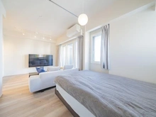 【東京都/板橋区仲宿】プラウド板橋区役所前 リビング・ダイニング：手前：洋室