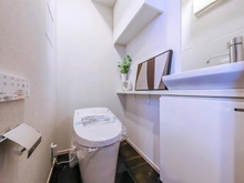 【東京都/新宿区北新宿】ジオ西新宿ツインレジデンス  イースト棟 トイレ