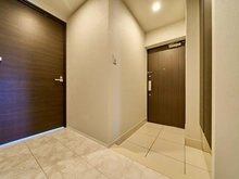 【東京都/港区新橋】コンシェリア新橋SIX 廊下