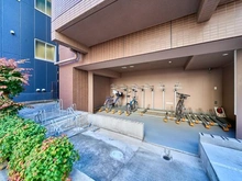 【東京都/港区新橋】コンシェリア新橋SIX 駐輪場