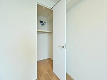 【東京都/渋谷区初台】プラウド代々木初台 収納：洋室8.3帖の収納