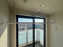 【東京都/杉並区和泉】サンアリーナ永福町 洗濯機置場 部屋干し用レール