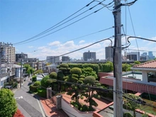 【東京都/渋谷区初台】フェアロージュ代々木 眺望：高台に位置しており目の前に高い建物がない景色が広がります