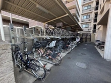 【神奈川県/川崎市高津区末長】クリオ武蔵新城 駐輪場