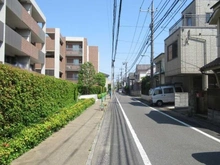 【東京都/杉並区下高井戸】パークハウス上北沢スクエアテラス 前面道路