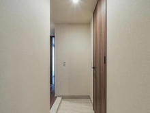 【東京都/小平市花小金井南町】サンリヤン花小金井ステーションフロント 玄関