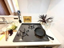 【東京都/渋谷区代々木】代々木第二コーポラス キッチン：三口コンロ